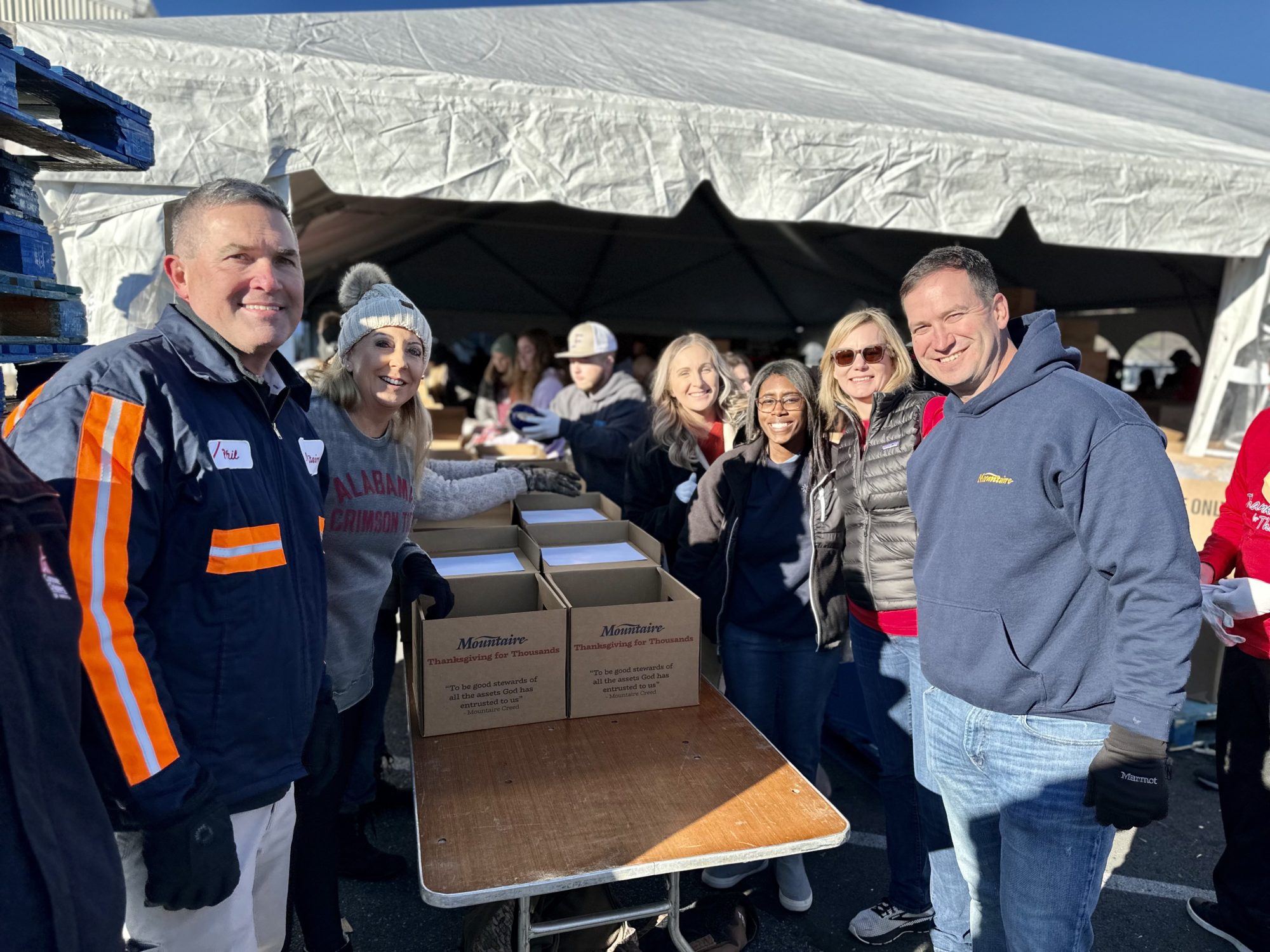 12,000 boxes packed on Delmarva to feed families at Thanksgiving