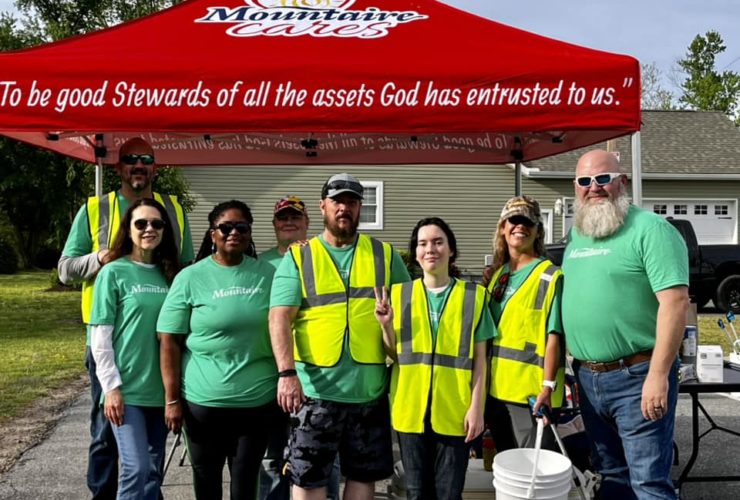 Celebrating Earth Day with Coastal Community Cleanup